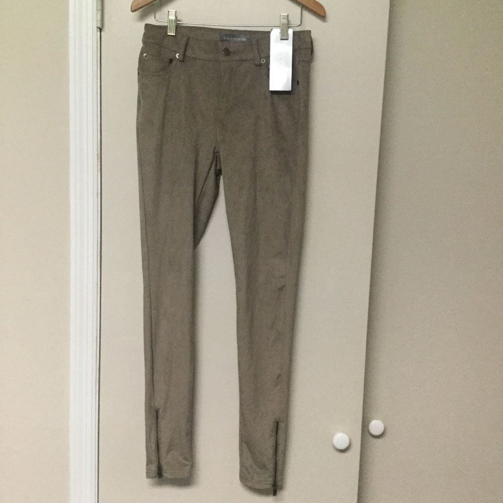 NWT Bagatelle Five Pocket Faux Suede Skinny Pants